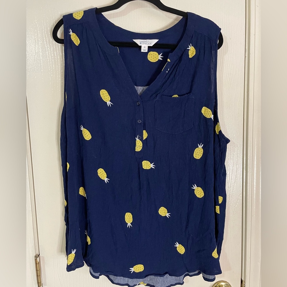 Pineapple print summer top 🍍 ☀️